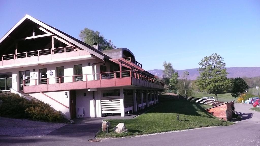 Hotel Golf Et Montagne Talloires Bagian luar foto